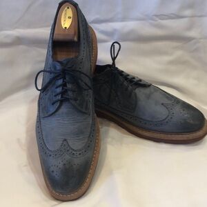 Allen Edmonds sz 11 blue leather wing tips. Gently worn.